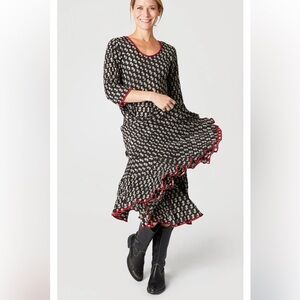 trade cloth santa Fe long dress Elegant Black and Gold Patterned Dress